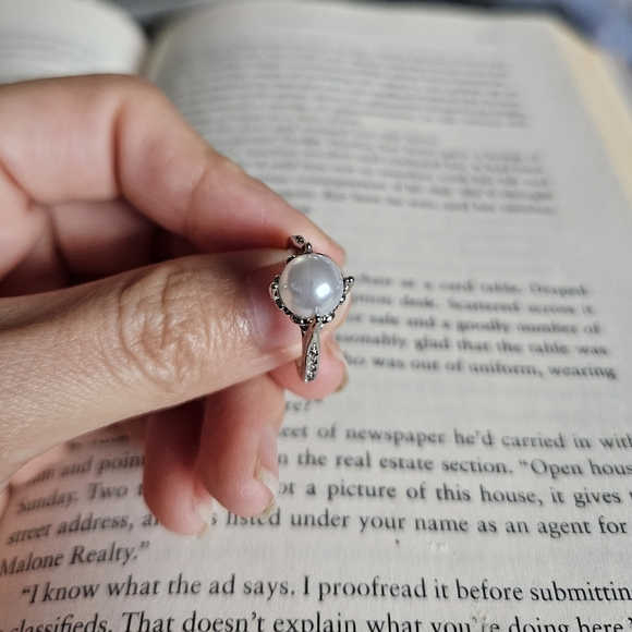 YNS Generic Silver Ring with Pearl Accent Size 6 - Picture 5 of 8